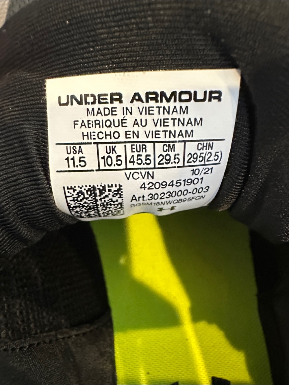 Under Armour Black Baseball Turf shoes - Picture 4 of 4